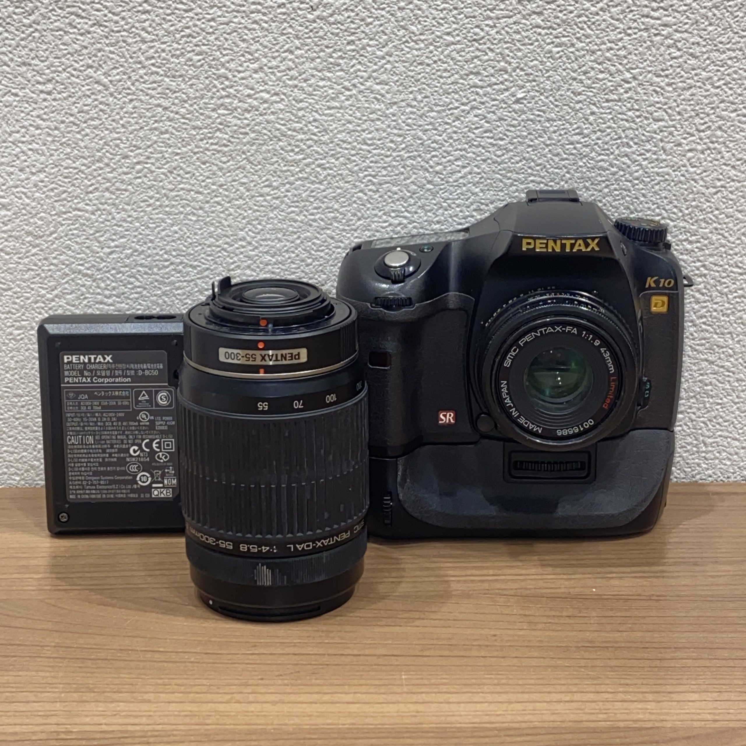 【PENTAX/ペンタックス】K10D カメラ/レンズ 1:1.9 43mm/1:4-5.8 55-300mm