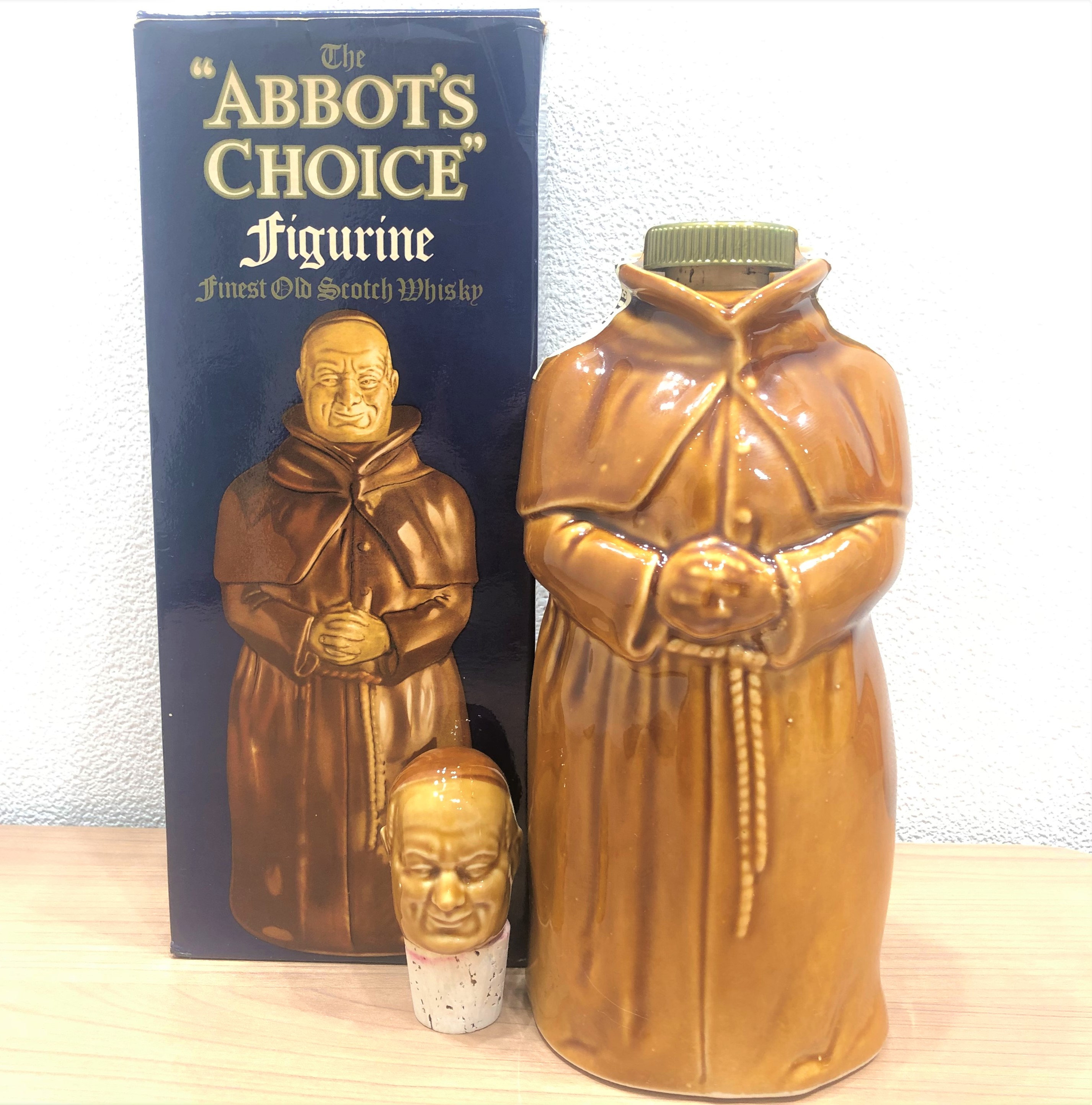 【ABBOT'S CHOICEアボットチョイス】フィギュリン 神父陶器 750ml スコッチウイスキー