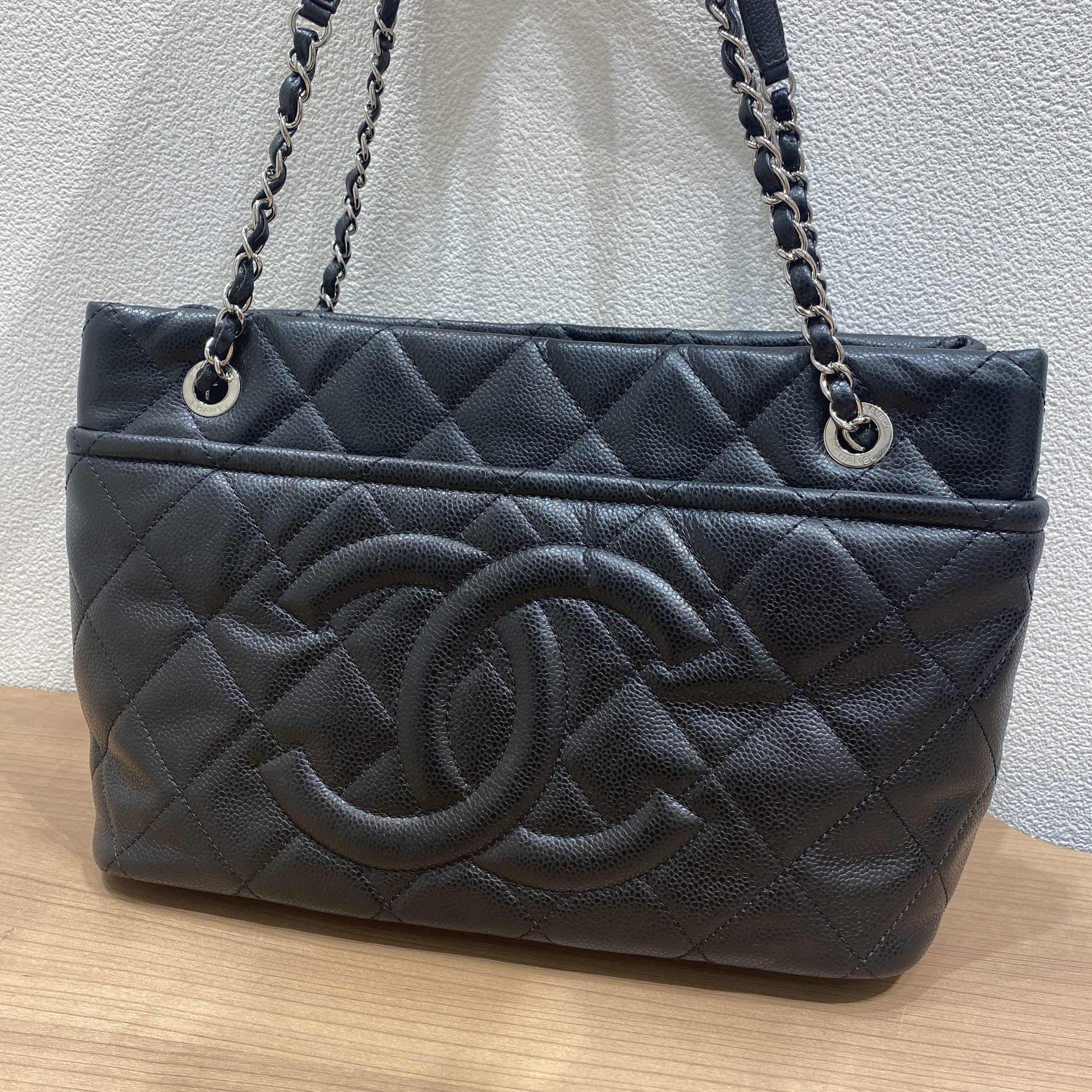 CHANEL - シャネル キャビアスキン マトラッセ ブラック 長財布[b21-54