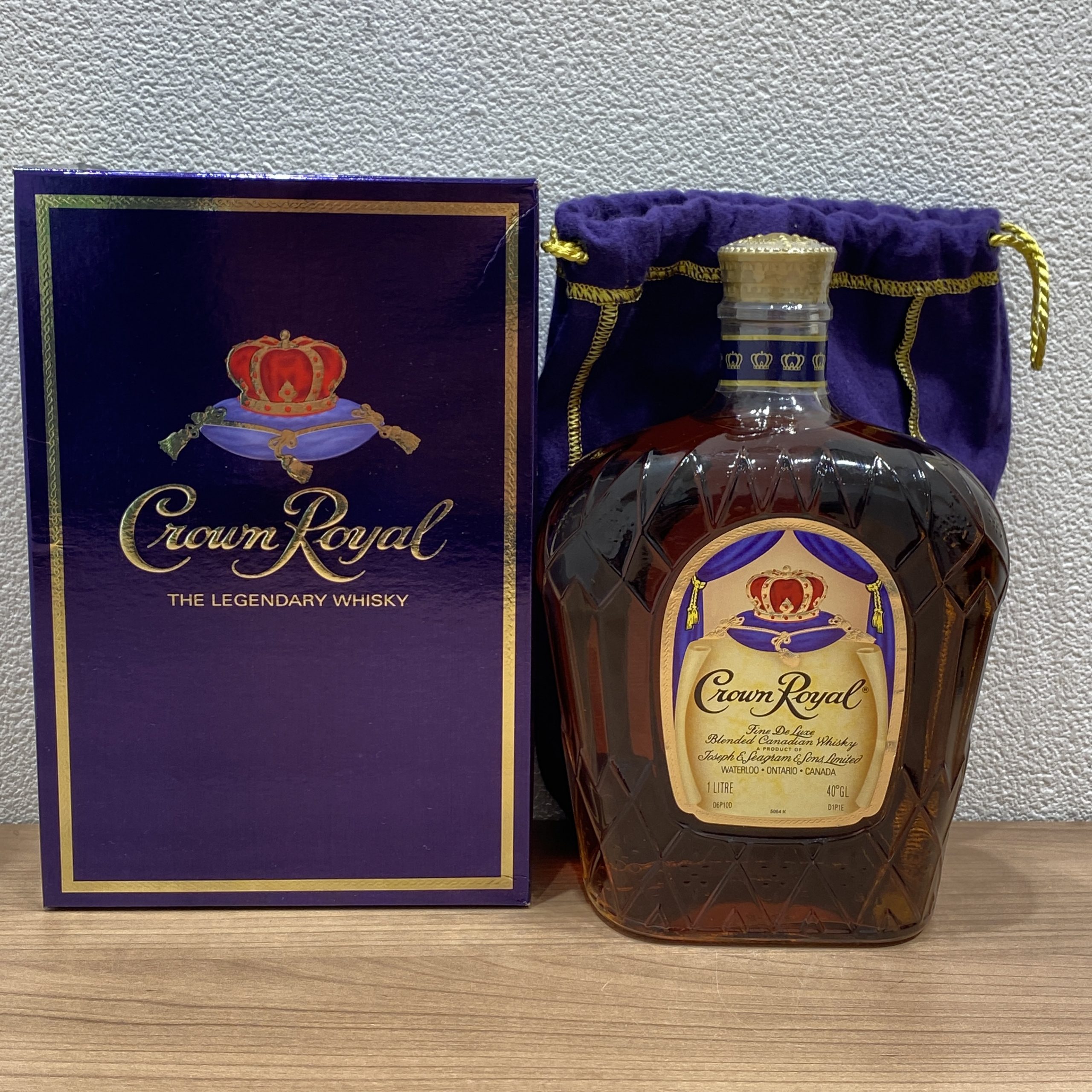 【Crown Royal/クラウンロイヤル】Canadian Whisky/カナディアンウイスキー 1000ml