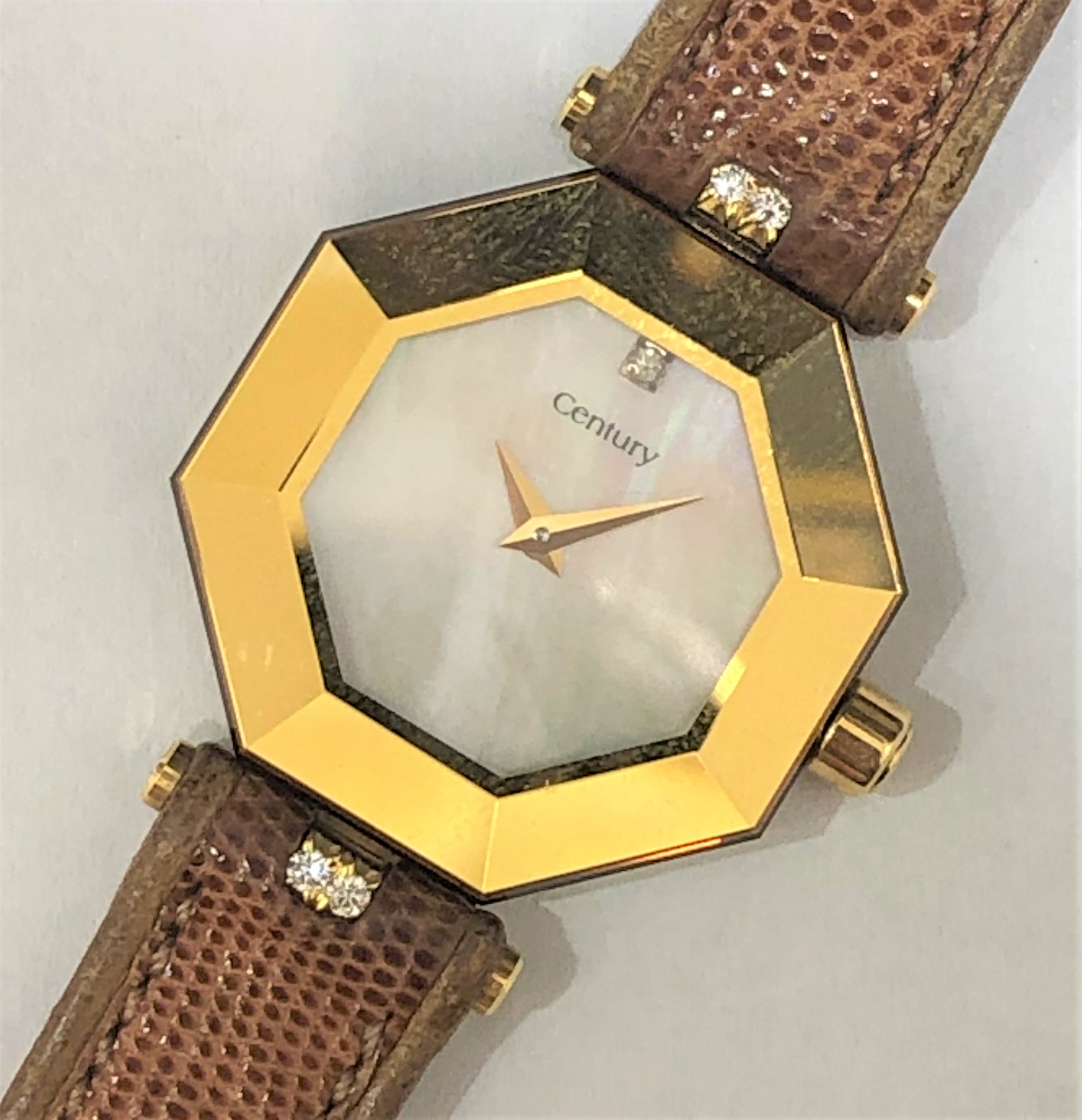 CENTURY センチュリー 腕時計 750刻印 K18 ダイヤ付 シェル文字盤――――――