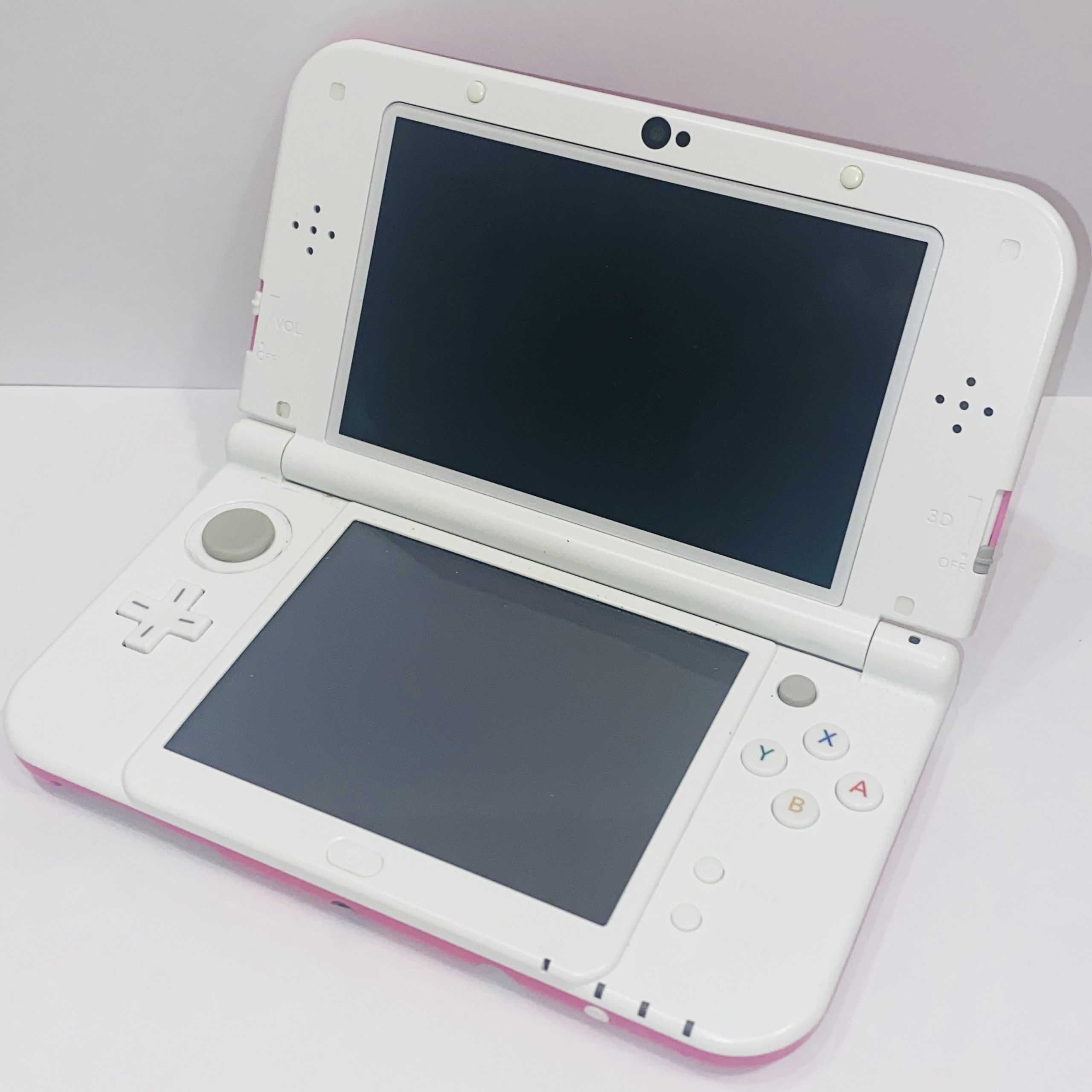 【NINTENDO/ニンテンドー/任天堂】new 3DS LL RED-001 ピンク×ホワイト
