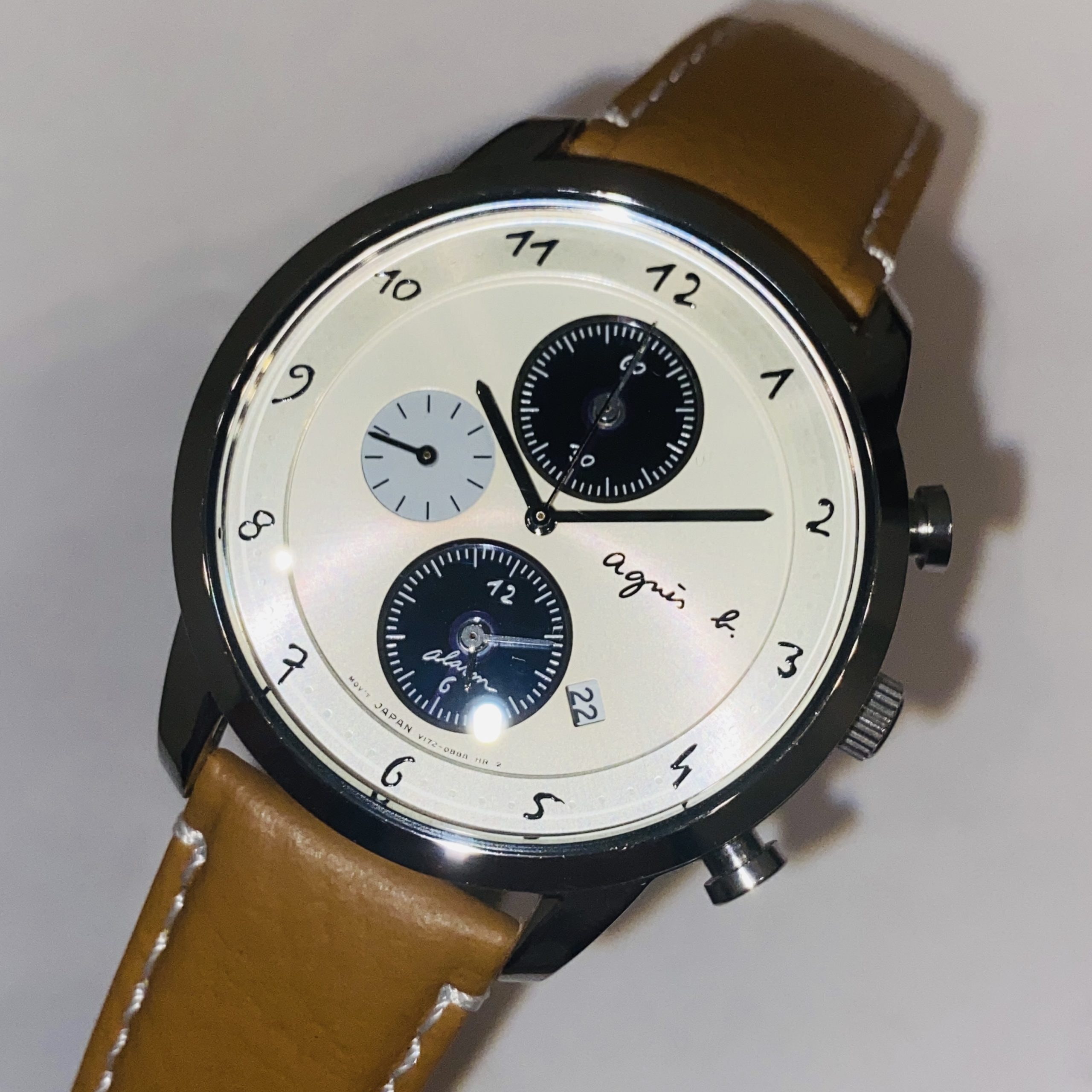 【agnes b/アニエスベー】ソーラー クロノグラフ V172-0AW0 メンズ腕時計
