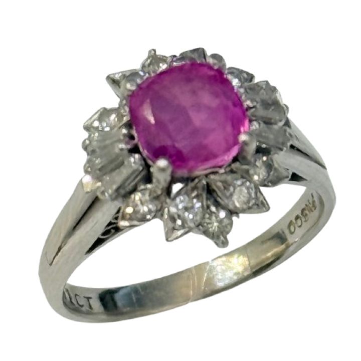Pt900 リング R0.52ct MD0.25ct