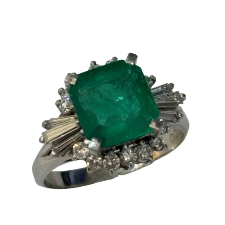 Pt900 リング E.201ct MD0.23ct